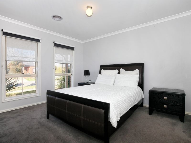 5 Clayton Road, Craigieburn VIC 3064