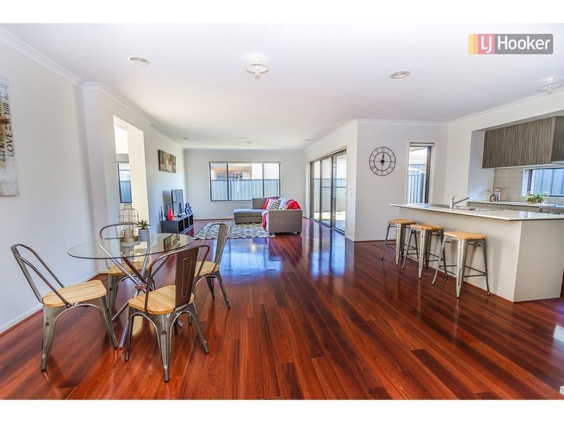 30 Jonesfield Street, Craigieburn VIC 3064