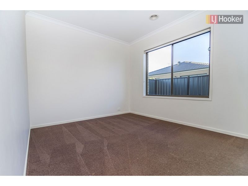 30 Jonesfield Street, Craigieburn VIC 3064