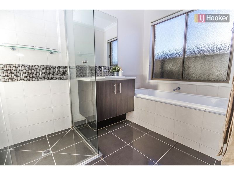 30 Jonesfield Street, Craigieburn VIC 3064