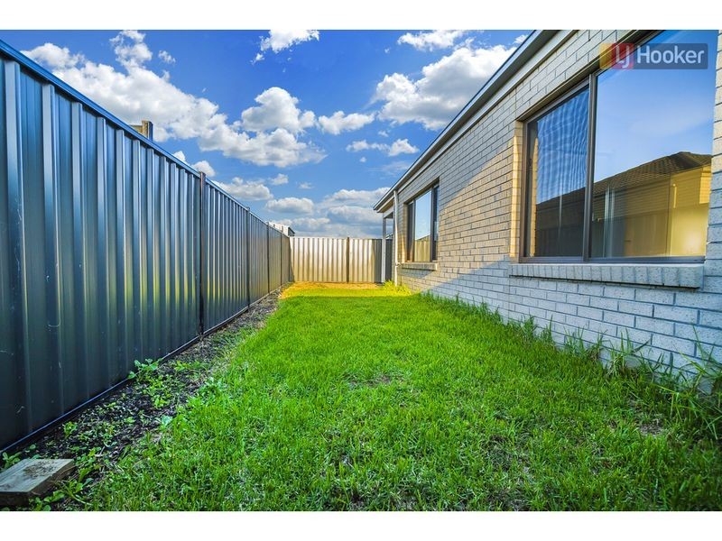30 Jonesfield Street, Craigieburn VIC 3064