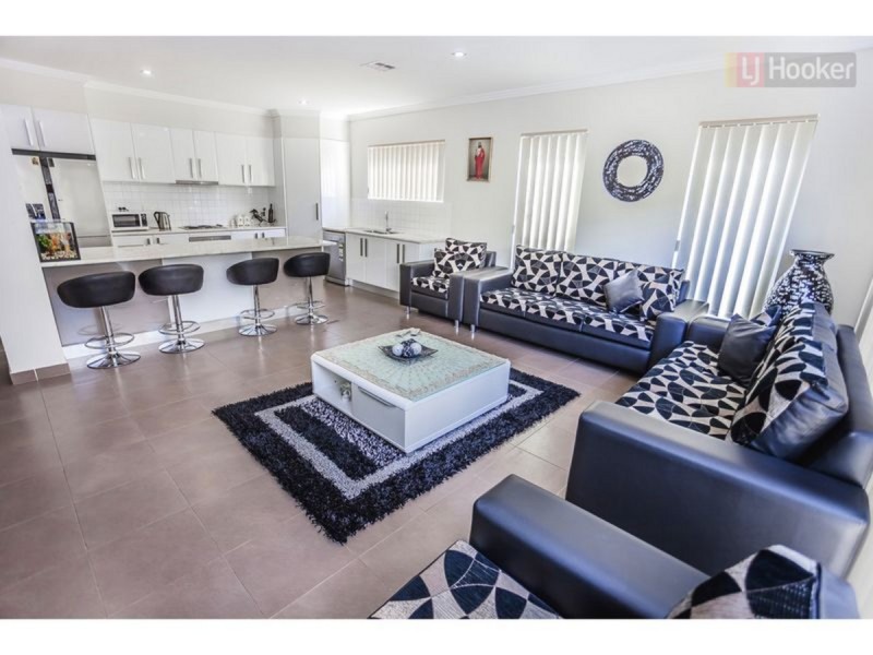 Unit 8/5 Korab Place, Roxburgh Park VIC 3064