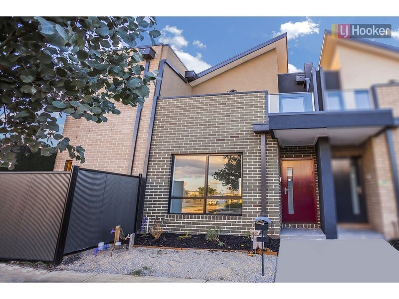 34 Faith Grange, Craigieburn VIC 3064