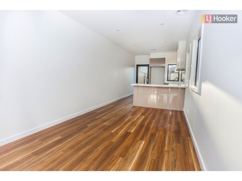 34 Faith Grange, Craigieburn VIC 3064