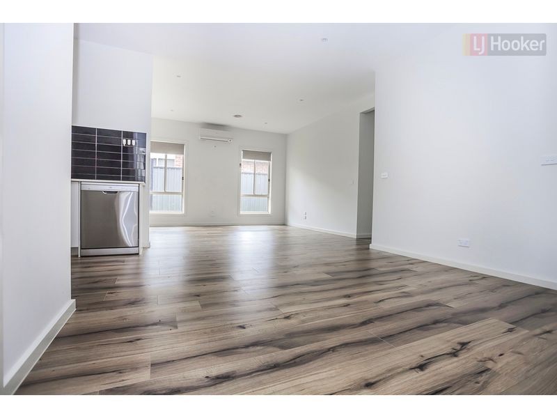 12 Grace Street, Craigieburn VIC 3064