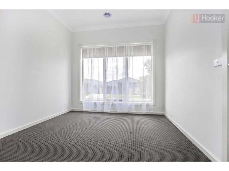 12 Grace Street, Craigieburn VIC 3064