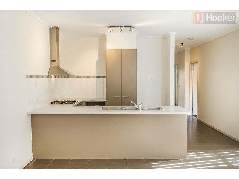 3 Yorkshire Terrace, Craigieburn VIC 3064