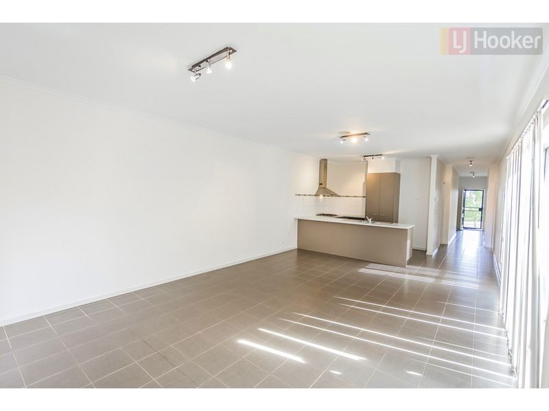 3 Yorkshire Terrace, Craigieburn VIC 3064
