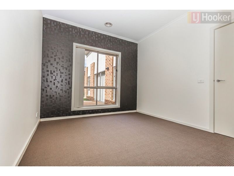 3 Yorkshire Terrace, Craigieburn VIC 3064