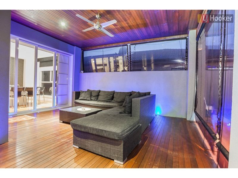 43 Biltmore Crescent, Roxburgh Park VIC 3064