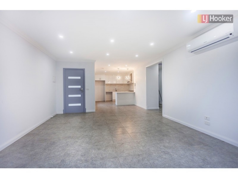 1-3/5 Falmer Place, Craigieburn VIC 3064