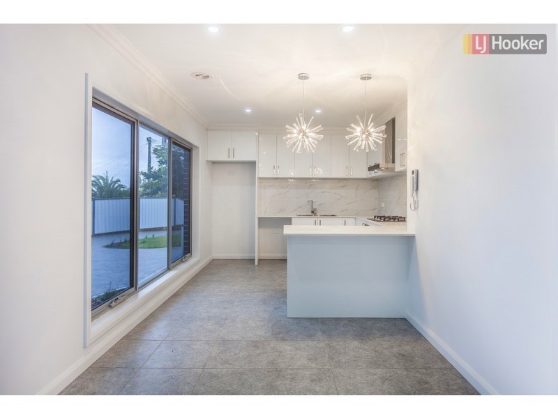 1-3/5 Falmer Place, Craigieburn VIC 3064
