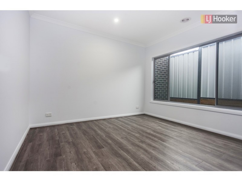 1-3/5 Falmer Place, Craigieburn VIC 3064