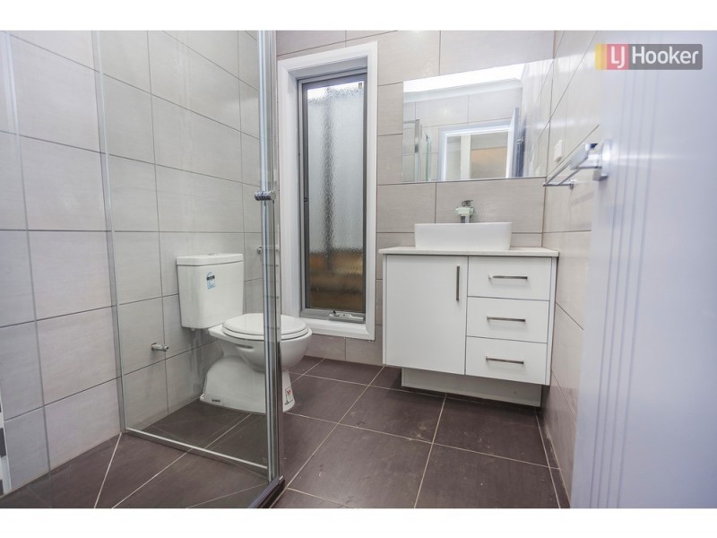 1-3/5 Falmer Place, Craigieburn VIC 3064