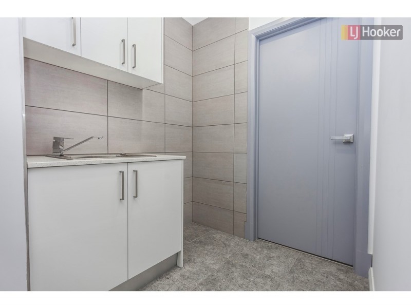 1-3/5 Falmer Place, Craigieburn VIC 3064