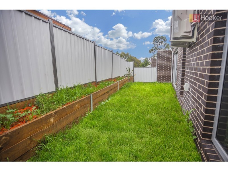1-3/5 Falmer Place, Craigieburn VIC 3064