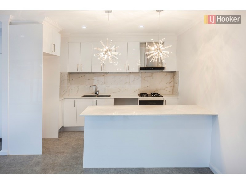 1-3/5 Falmer Place, Craigieburn VIC 3064
