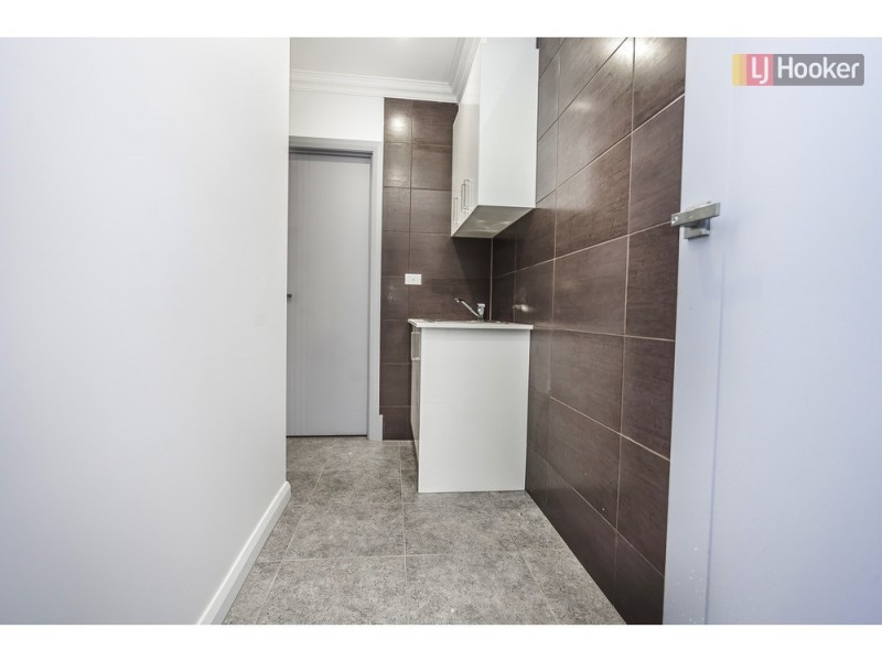 1-3/5 Falmer Place, Craigieburn VIC 3064