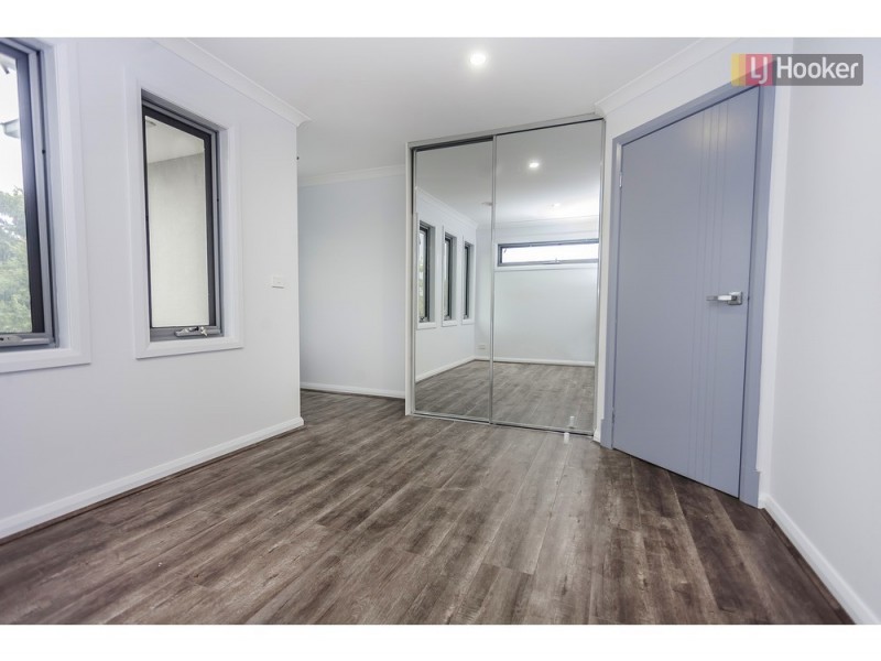1-3/5 Falmer Place, Craigieburn VIC 3064