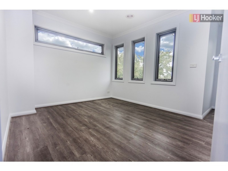 1-3/5 Falmer Place, Craigieburn VIC 3064