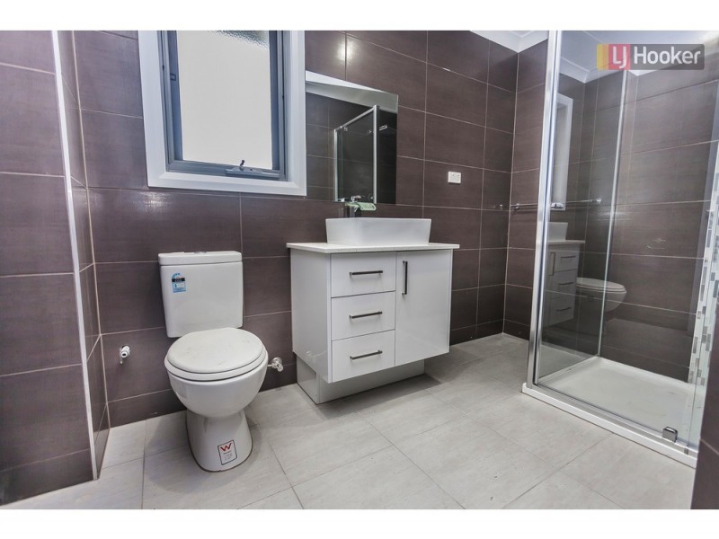 1-3/5 Falmer Place, Craigieburn VIC 3064