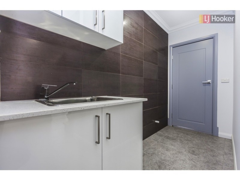 1-3/5 Falmer Place, Craigieburn VIC 3064