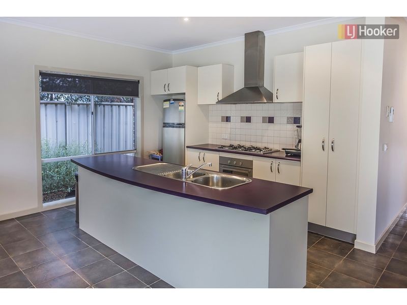 5 Pinehurst Rise, Craigieburn VIC 3064