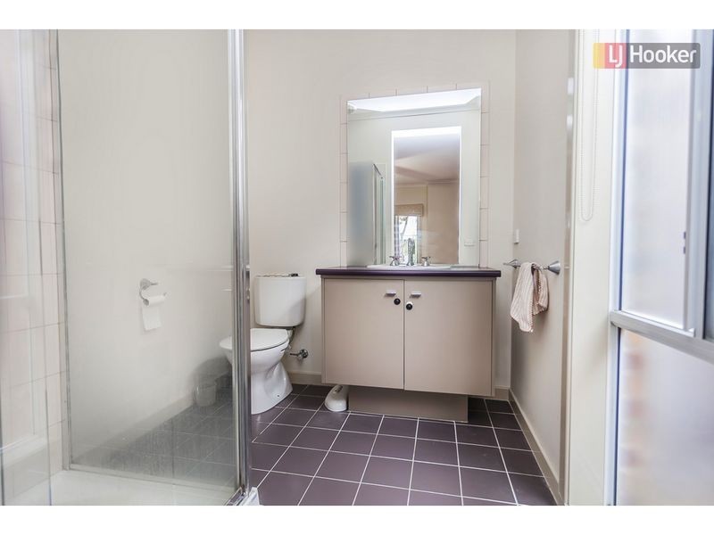 5 Pinehurst Rise, Craigieburn VIC 3064