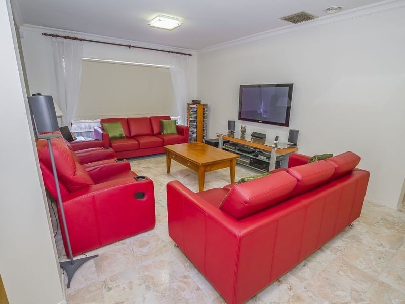 115 McPherson Blvd, Roxburgh Park VIC 3064