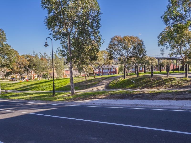 115 McPherson Blvd, Roxburgh Park VIC 3064