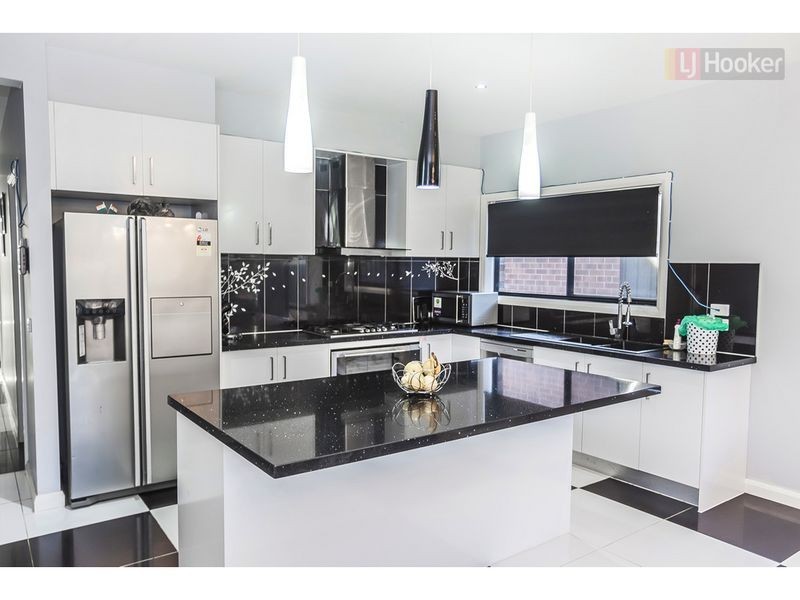 49 Rockwall Drive, Craigieburn VIC 3064