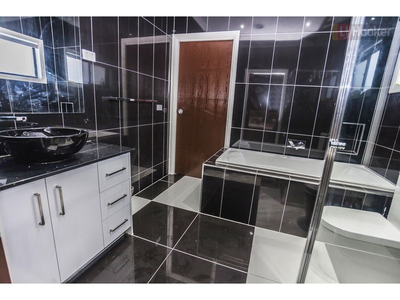 49 Rockwall Drive, Craigieburn VIC 3064