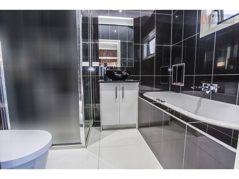 49 Rockwall Drive, Craigieburn VIC 3064