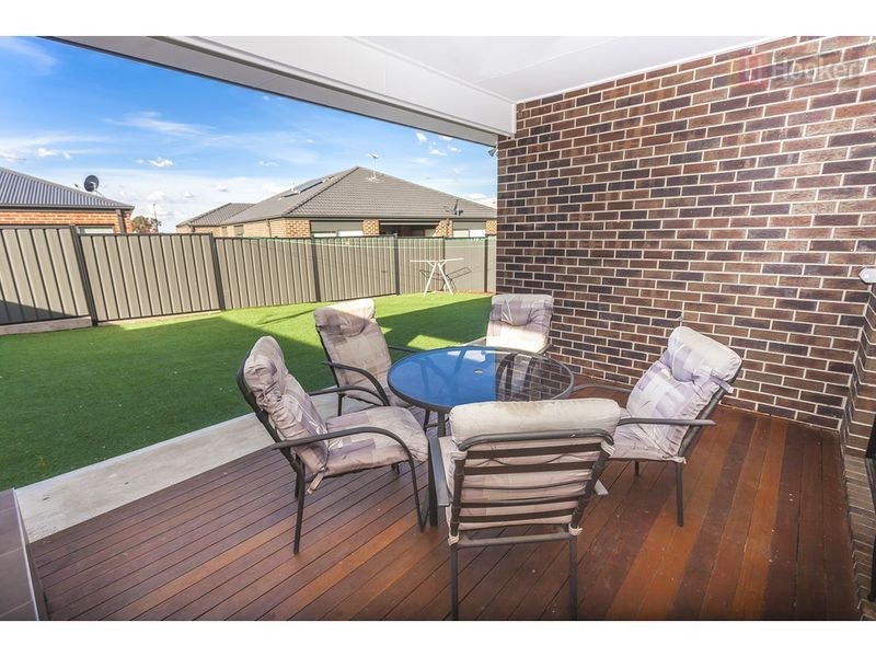 49 Rockwall Drive, Craigieburn VIC 3064