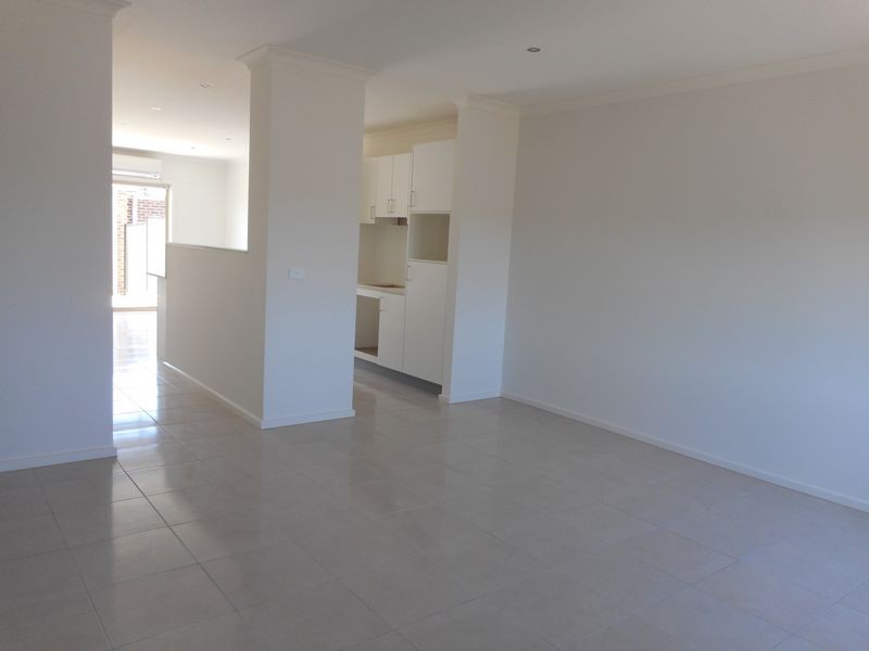 34 Penhall Drive, Craigieburn VIC 3064