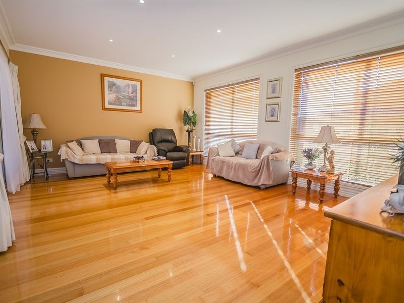 5 Ballymena Street, Greenvale VIC 3059