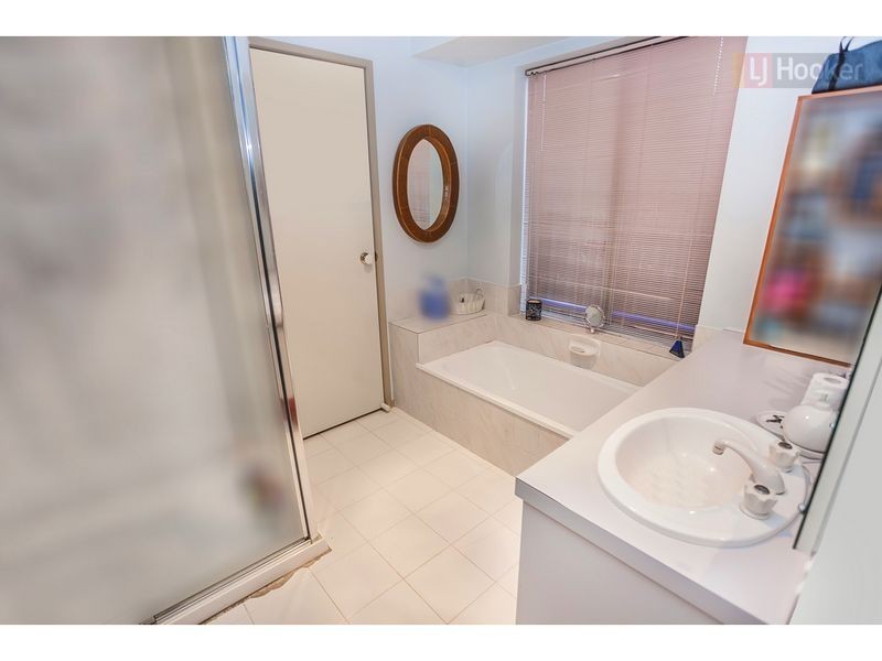 49 Dorchester Street, Craigieburn VIC 3064