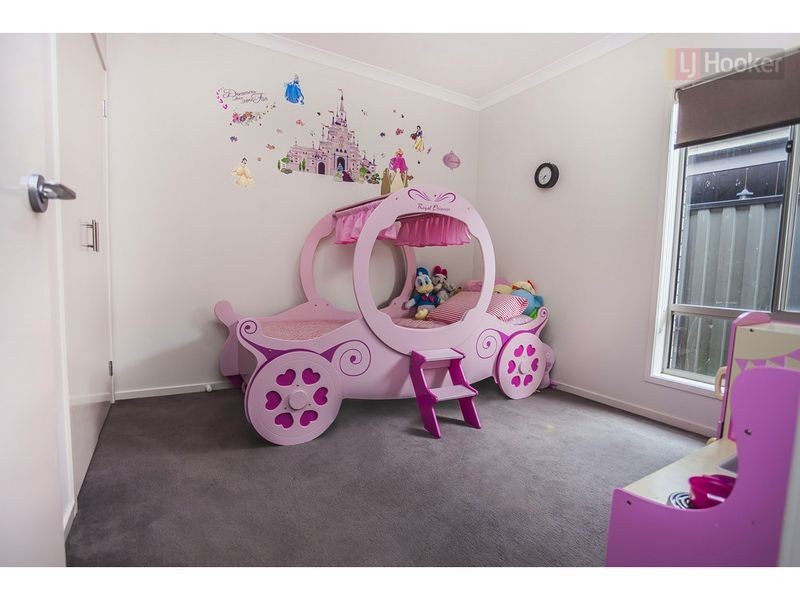 50 Biltmore Crescent, Roxburgh Park VIC 3064