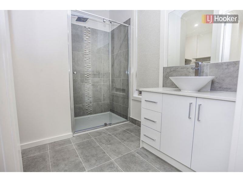 3 Lush Drive, Craigieburn VIC 3064