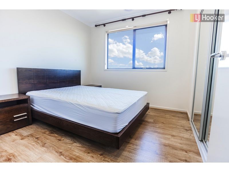 10 Scoria Circuit, Craigieburn VIC 3064