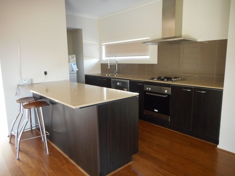 40 Trillium Blvd, Mickleham VIC 3064