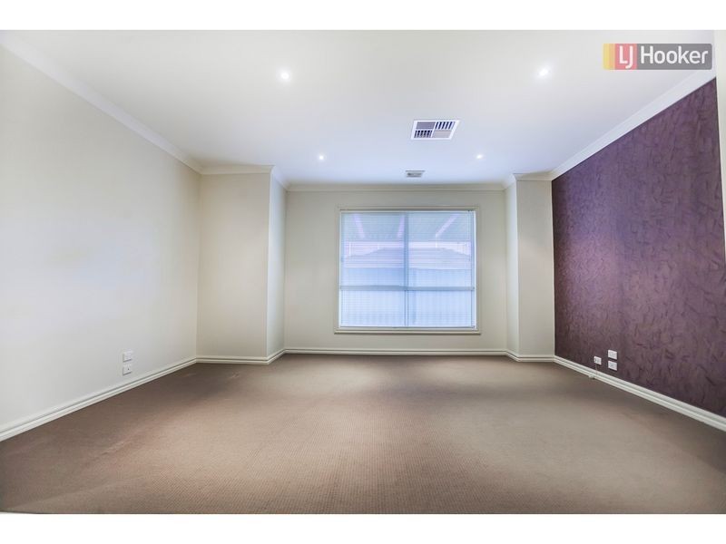 17 Serendip Crescent, Greenvale VIC 3059