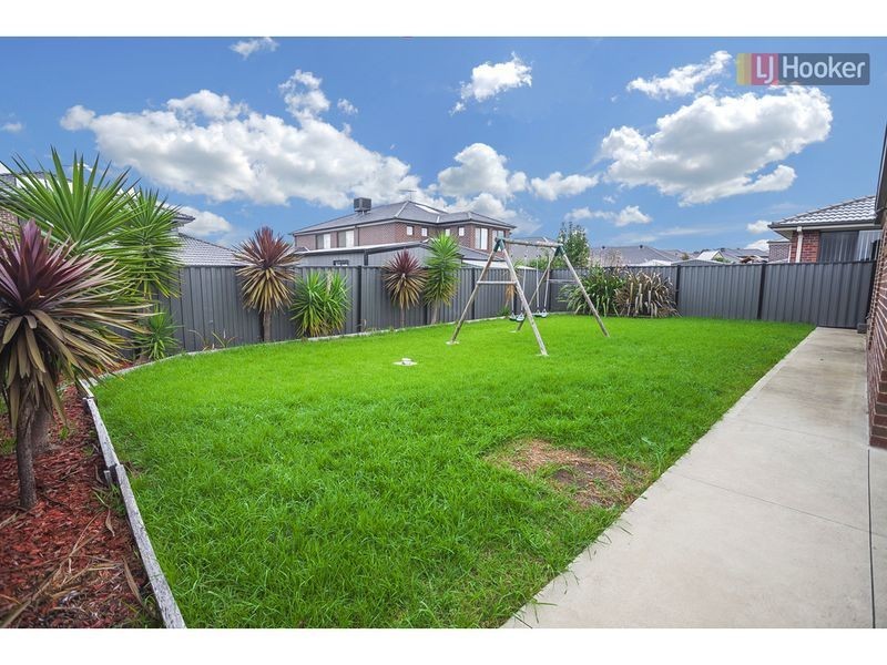 17 Serendip Crescent, Greenvale VIC 3059