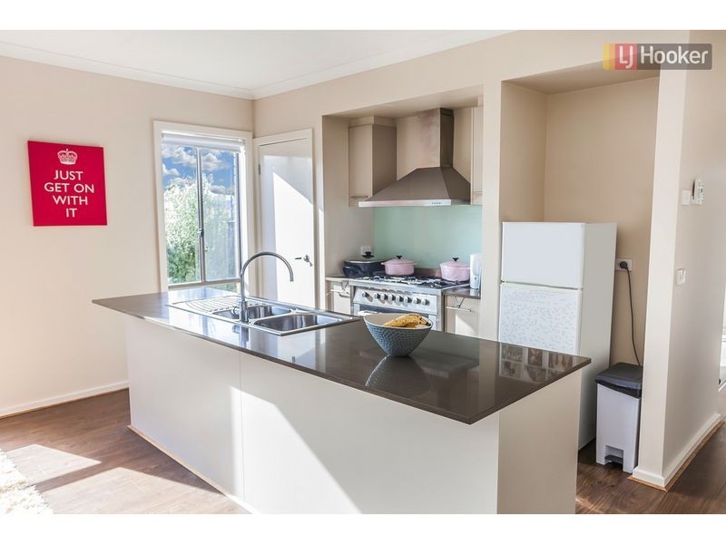 129 Newbury Blvd, Craigieburn VIC 3064