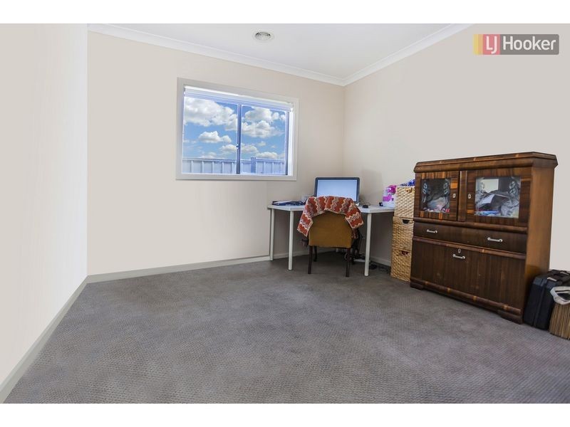129 Newbury Blvd, Craigieburn VIC 3064