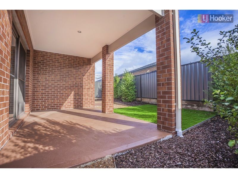 129 Newbury Blvd, Craigieburn VIC 3064