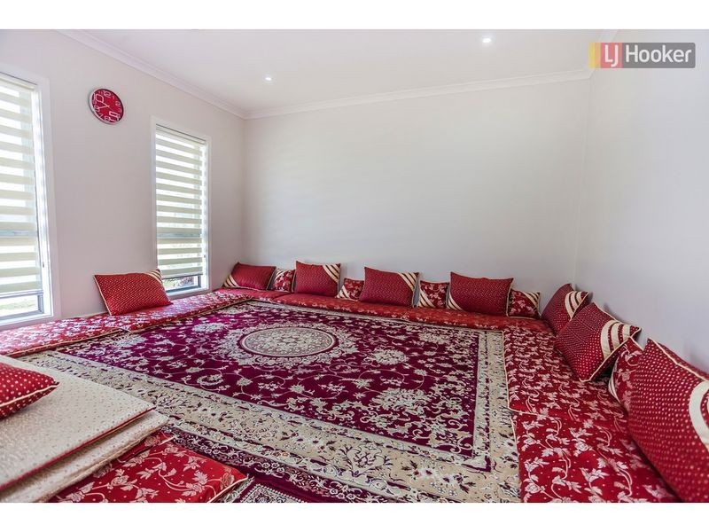 33 Serenity Way, Craigieburn VIC 3064