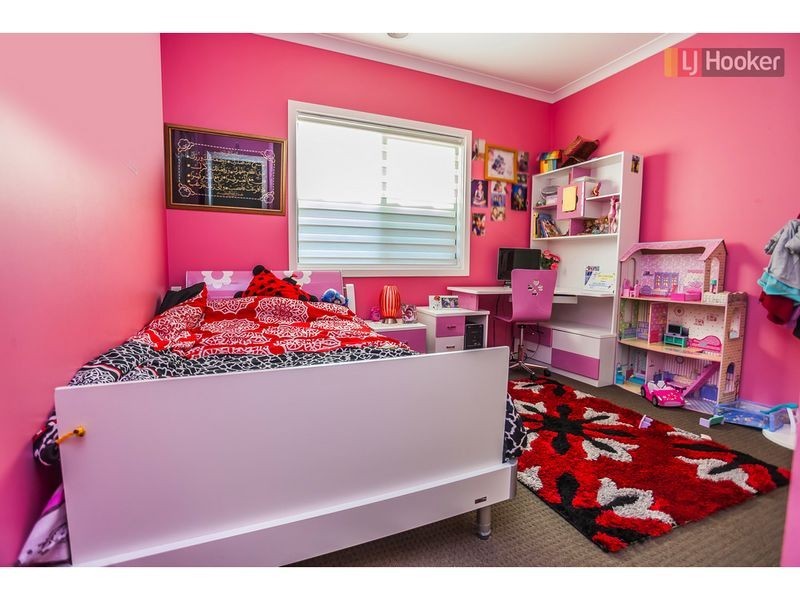 33 Serenity Way, Craigieburn VIC 3064