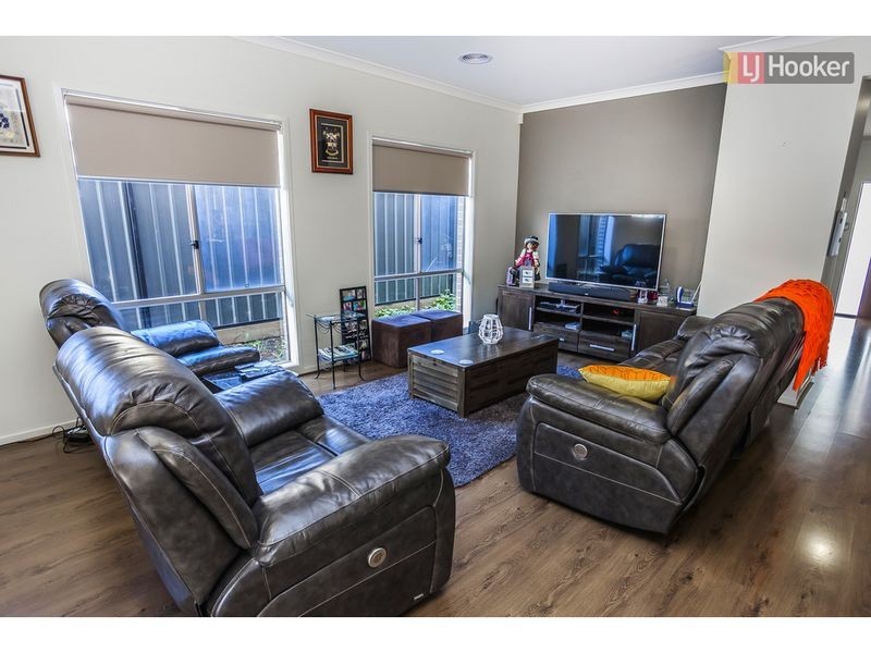 25 Baronial Way, Craigieburn VIC 3064