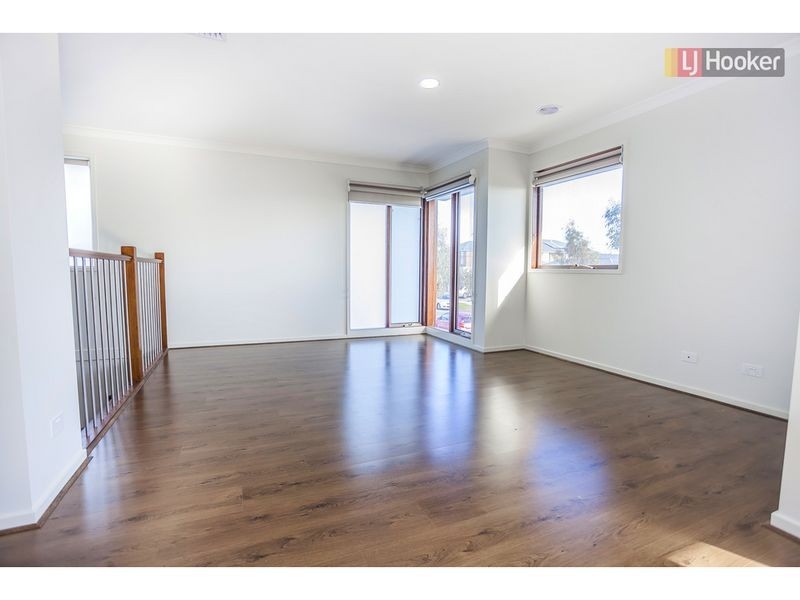 25 Baronial Way, Craigieburn VIC 3064